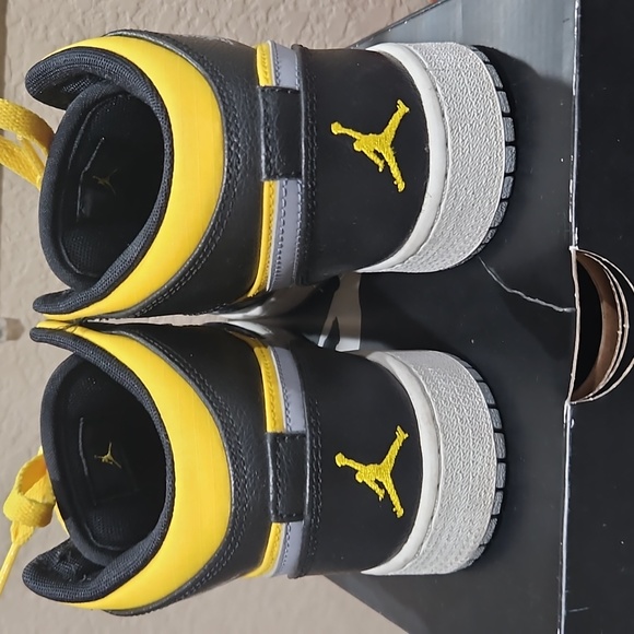 Air Jordan 1 Phat - Picture 5 of 7